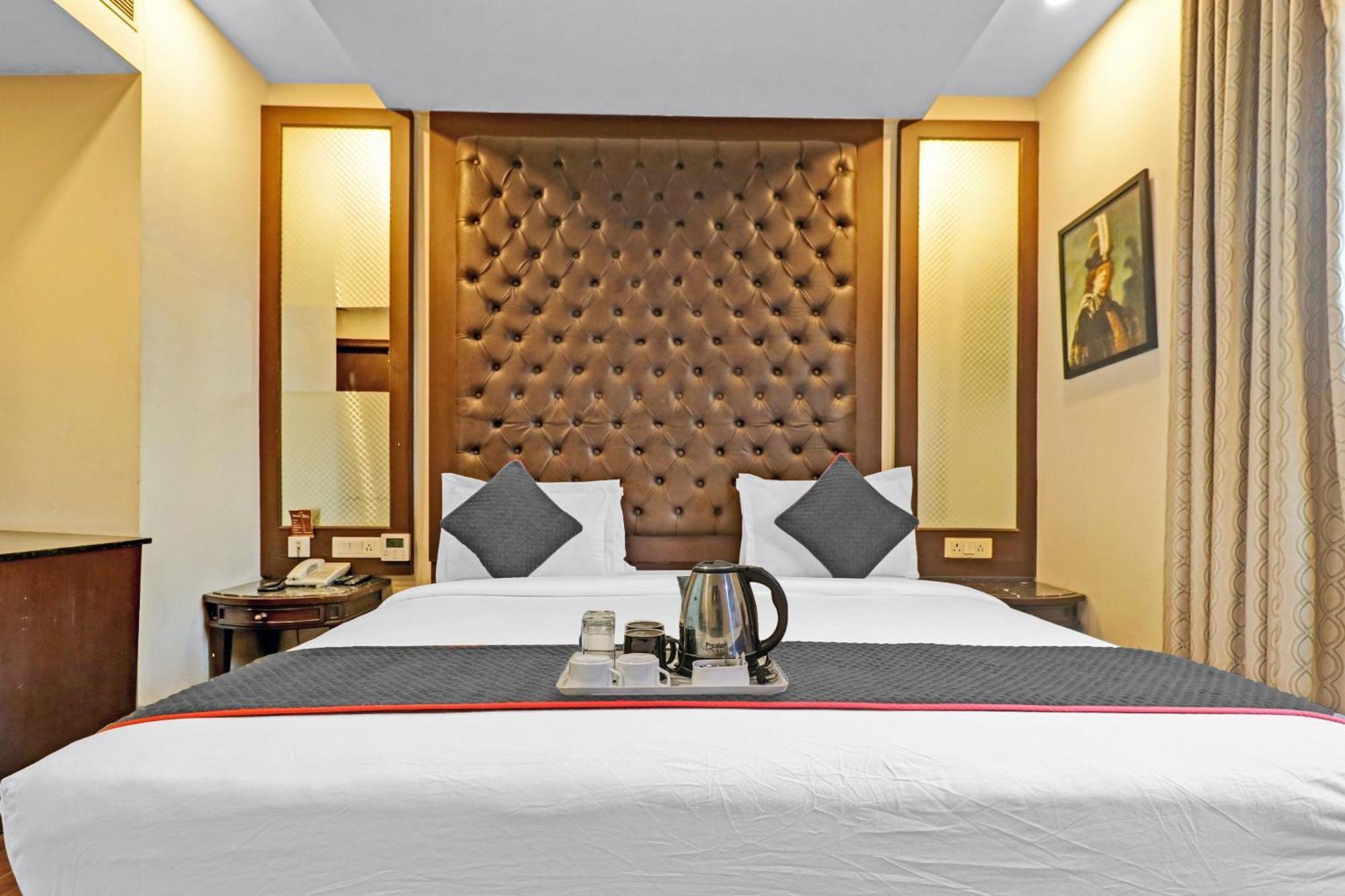 Hotel New Luxx - Near Igi Airport